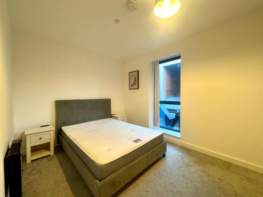 Bedroom pic 2.jpeg