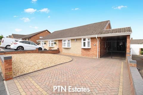2 bedroom semi-detached bungalow for sale, Blenheim Road, Kingswinford