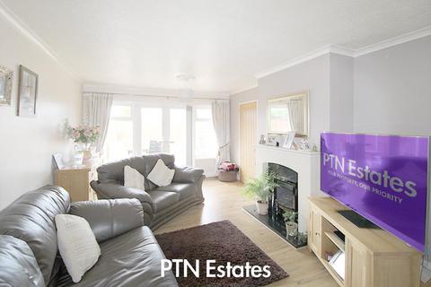 2 bedroom semi-detached bungalow for sale, Blenheim Road, Kingswinford
