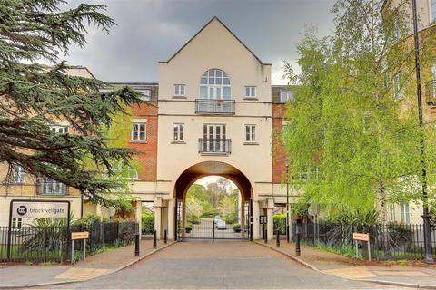 2 bedroom apartment to rent, Leigh Court, London SW2