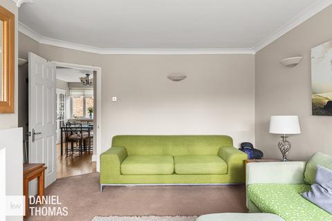 2 bedroom maisonette for sale, Pinnacles, Waltham Abbey, EN9