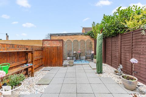 2 bedroom terraced house for sale, Chartwell Close, Waltham Abbey, EN9