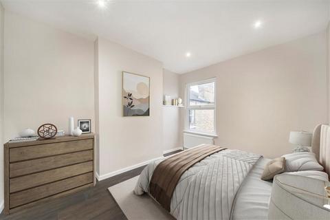 2 bedroom flat to rent, Cavendish Road, LONDON SW12