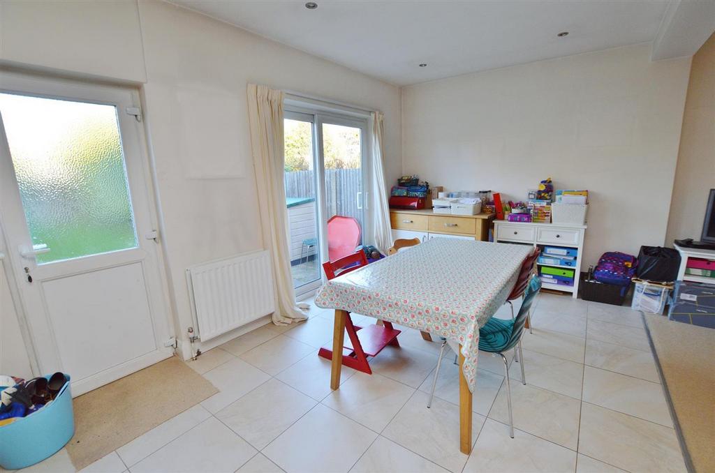 Dining room.jpg