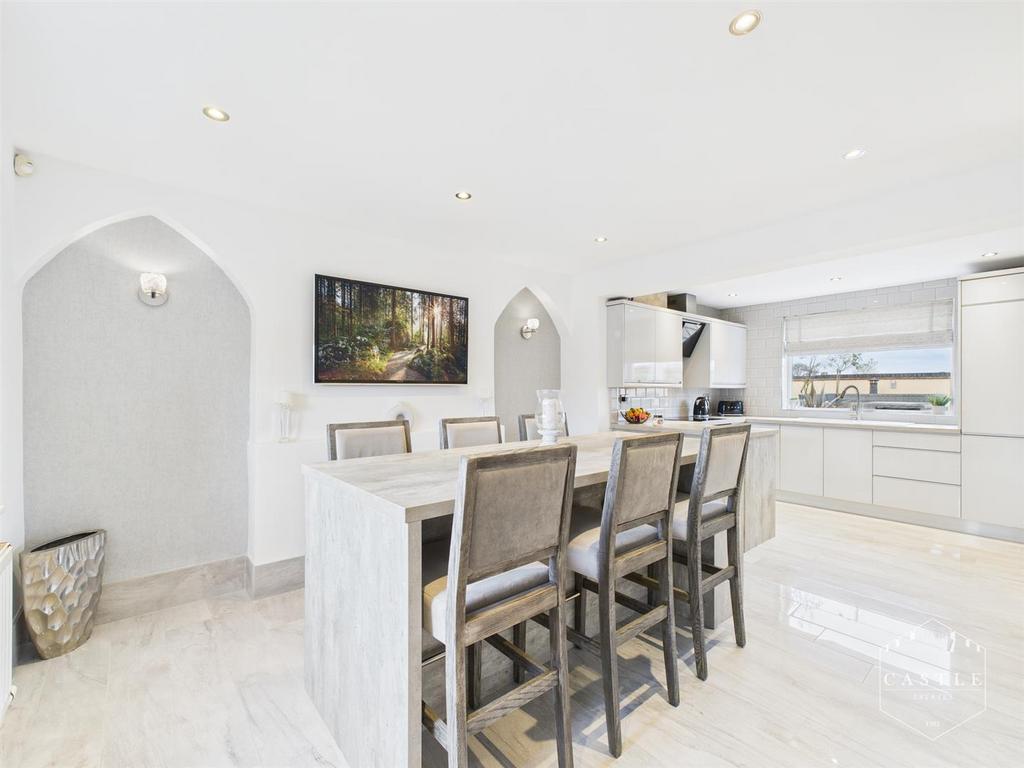 Breakfast kitchen dining area