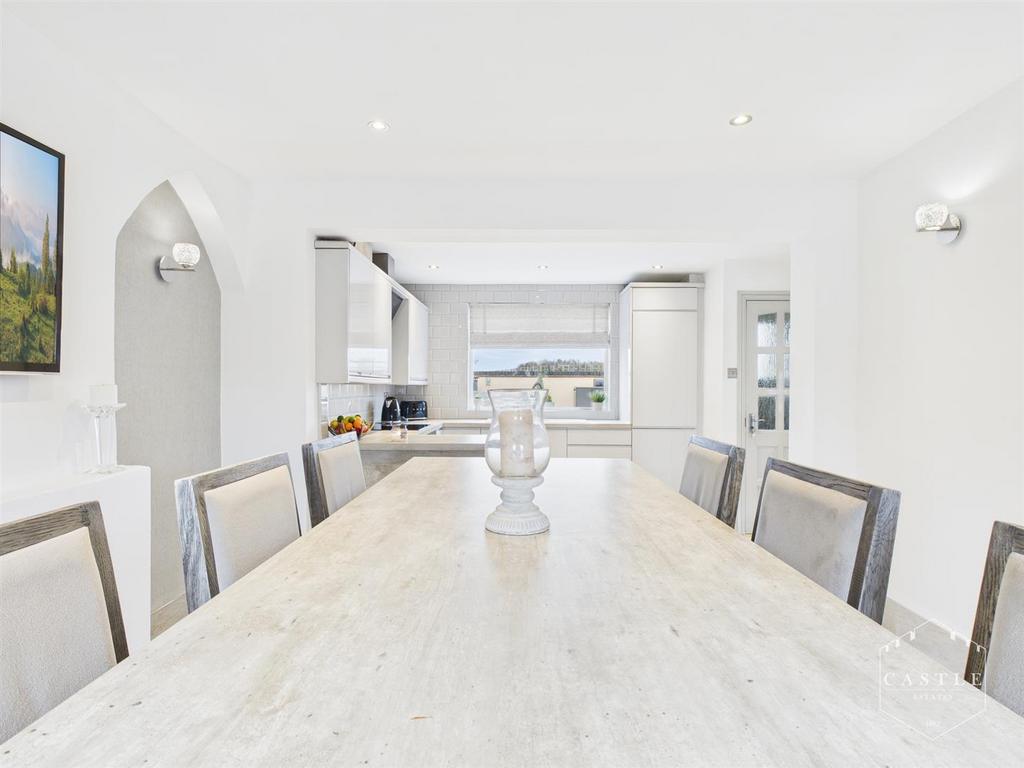 Breakfast kitchen dining area