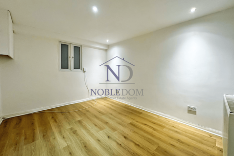 1 bedroom flat to rent, Richmond Road, Twickenham, TW1