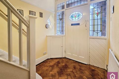 4 bedroom semi-detached house for sale, Oaklea Avenue, Hoole, Chester, Cheshire, CH2