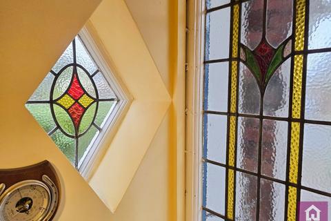 4 bedroom semi-detached house for sale, Oaklea Avenue, Hoole, Chester, Cheshire, CH2