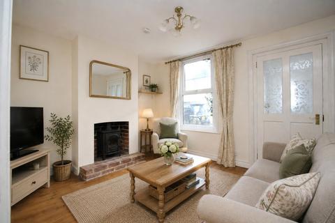 2 bedroom end of terrace house for sale, Victoria Road, Alton, Hampshire, GU34