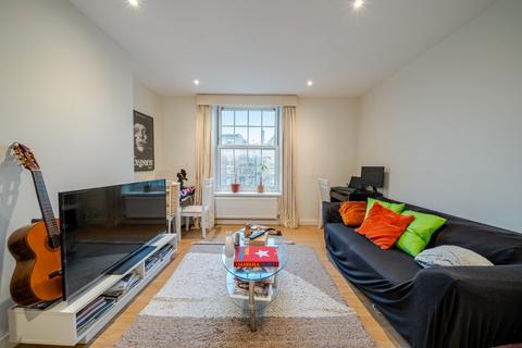 2 bedroom flat for sale, Wandsworth Road, London, SW8