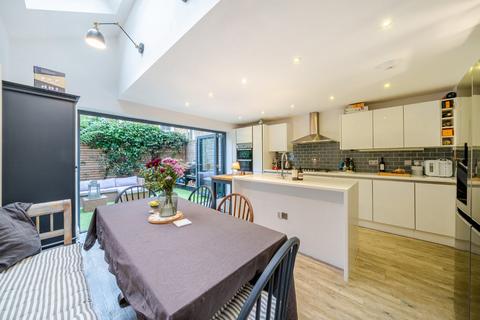 4 bedroom terraced house for sale, Corrance Road, Brixton, London, SW2