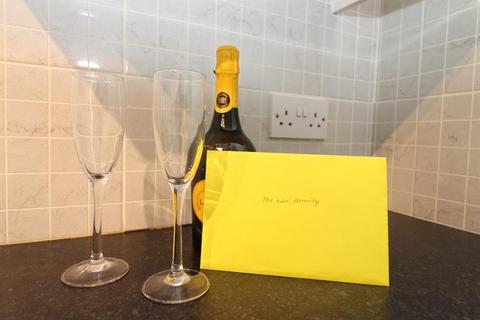 3 bedroom semi-detached house to rent, Lakenheath Drive, Bolton, BL1 7RJ