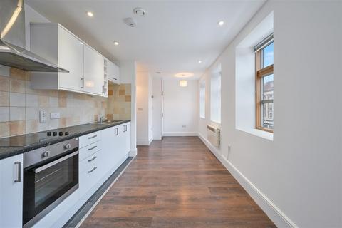 1 bedroom flat for sale, High Street, Epsom