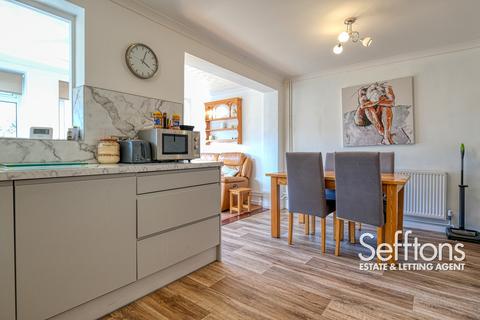 3 bedroom semi-detached house for sale, Woodham Leas, Norwich, Norfolk