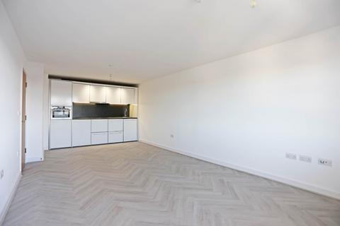 2 bedroom apartment to rent, High Road, Chadwell Heath