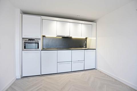 2 bedroom apartment to rent, High Road, Chadwell Heath