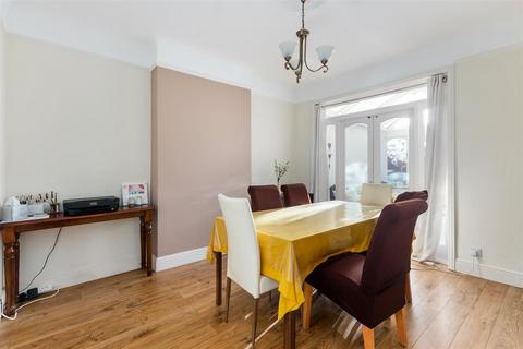 4 bedroom semi-detached house for sale, West Barnes Lane, Motspur Park KT3