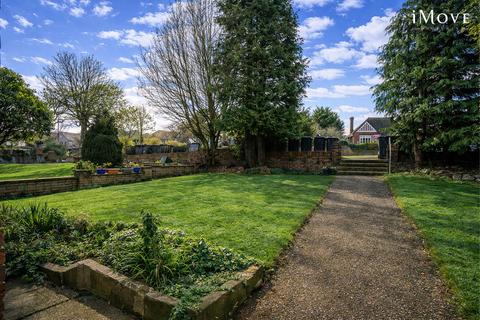 2 bedroom maisonette for sale, Beulah Hill, London SE19