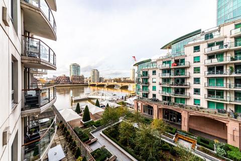 2 bedroom flat to rent, St. George Wharf, London SW8