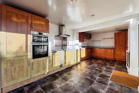 3 bedroom semi-detached house for sale, Ashdown Avenue, Farnborough, Hampshire