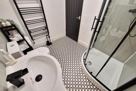 1 bedroom in a house share to rent, Old Durham Road, Gateshead NE8