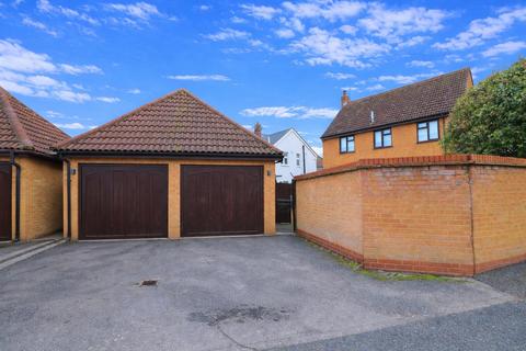 4 bedroom detached house for sale, Nounsley Road, Hatfield Peverel