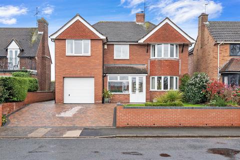 4 bedroom detached house for sale, 122 Northwick Road, Northwick, Worcester.  WR3 7EE