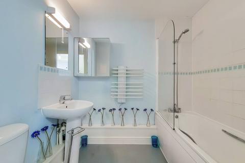 1 bedroom flat for sale, Candle Street, Stepney, London, E1
