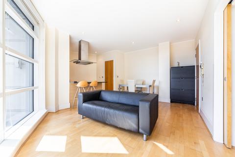 1 bedroom apartment to rent, Kingfisher House, London SW18