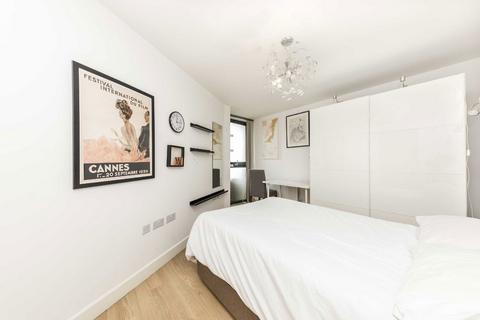 2 bedroom flat to rent, Needleman Street, London SE16