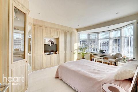 5 bedroom semi-detached house for sale, Hillfield Park, London