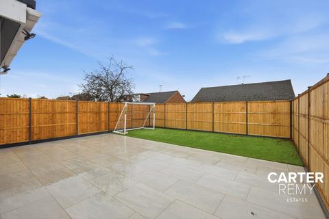 undefined, Central Avenue, Rochford, SS4