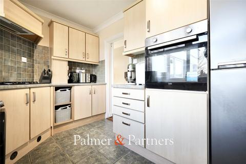 2 bedroom apartment for sale, Uplands Road, Clacton-on-Sea, Essex, CO15