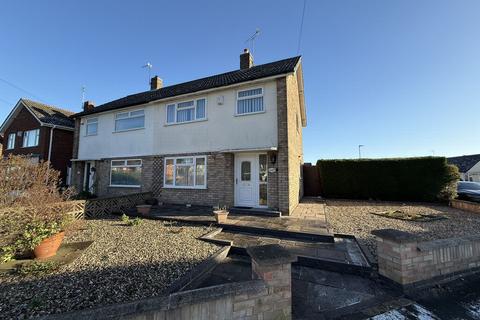 3 bedroom semi-detached house to rent, Gloucester Crescent, Wigston, LE18