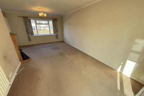 3 bedroom semi-detached house to rent, Gloucester Crescent, Wigston, LE18