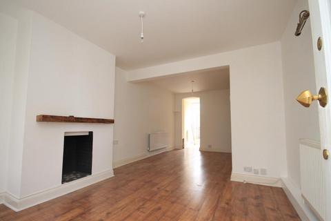 2 bedroom house to rent, South End Road, Essex RM13