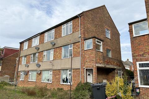 2 bedroom flat for sale, Weardale Avenue, Dartford