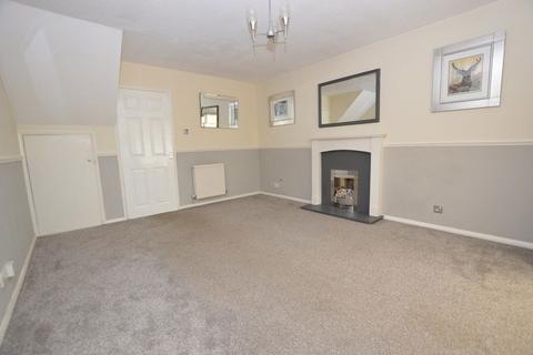 3 bedroom detached house to rent, Sandringham Road, Hindley