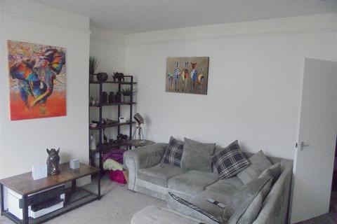 Property to rent, Cross Green Lane, Halton, Leeds