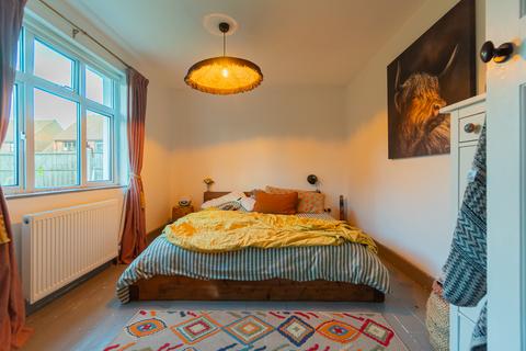 2 bedroom bungalow to rent, FAWLEY, DETACHED, UNFURNISHED