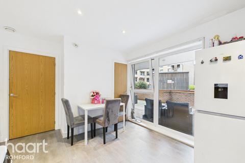 2 bedroom apartment for sale, Pulse Court, RM7 0FF, Romford
