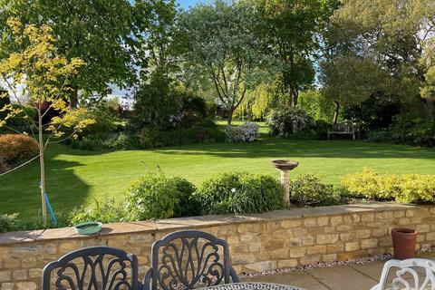 5 bedroom detached house for sale, Park Road, Sherington, Newport Pagnell