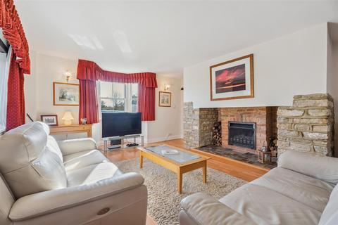 5 bedroom detached house for sale, Park Road, Sherington, Newport Pagnell