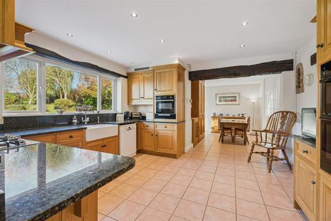 5 bedroom detached house for sale, Park Road, Sherington, Newport Pagnell