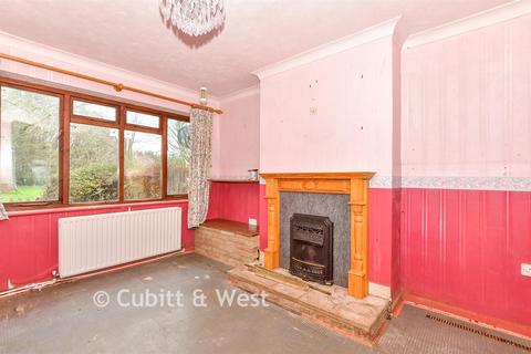 3 bedroom end of terrace house for sale, Downs Way, East Preston BN16