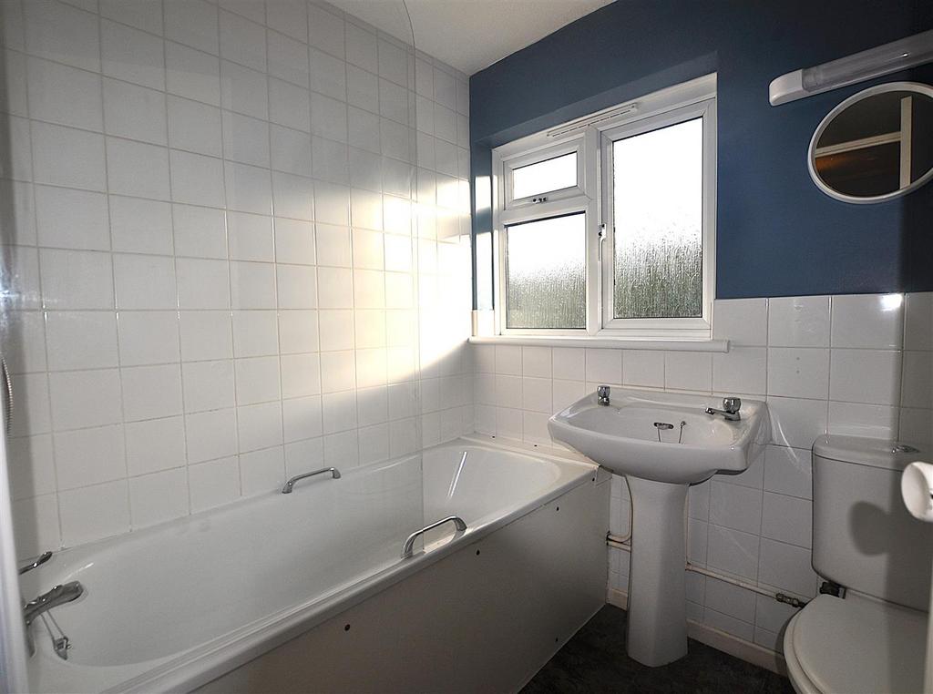 Bathroom.JPG