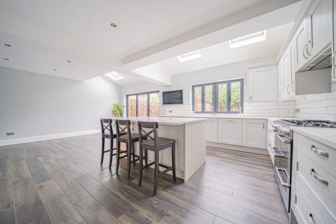 4 bedroom semi-detached house for sale, Stonor Park Road, Solihull, B91