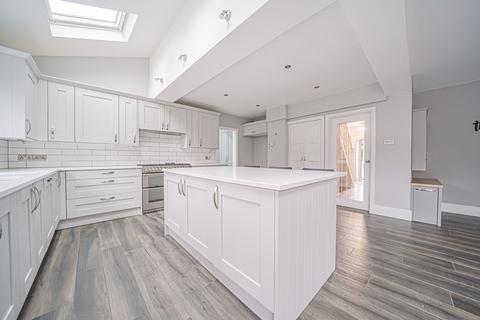 4 bedroom semi-detached house for sale, Stonor Park Road, Solihull, B91