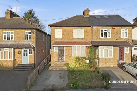 3 bedroom semi-detached house for sale, Springhall Road, Sawbridgeworth, CM21